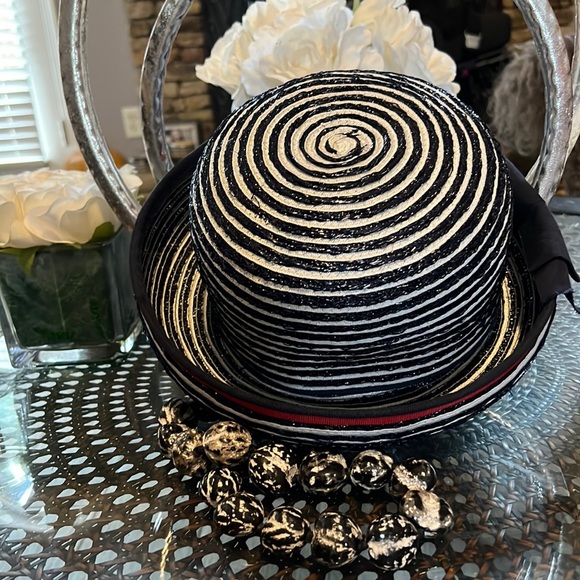 Vintage woman’s derby hat EUC Classy - Picture 1 of 6